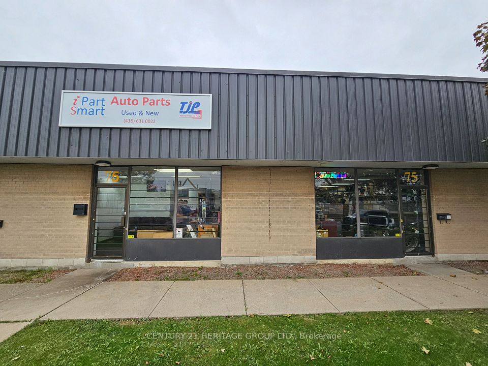 75 ASHWARREN Road 75, Toronto, ON M3J 1Z7