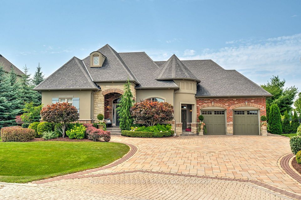 4 Holdroyd Court, Halton Hills, ON L7G 0E8 at 4 Holdroyd Court, Halton Hills, ON L7G 0E8, Halton Hills, ON, L7G 0E8