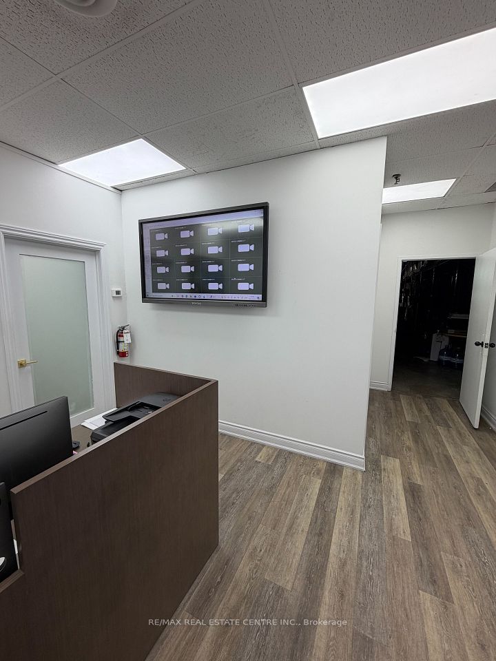 5266 General Road 12, Mississauga, ON L4W 1G8