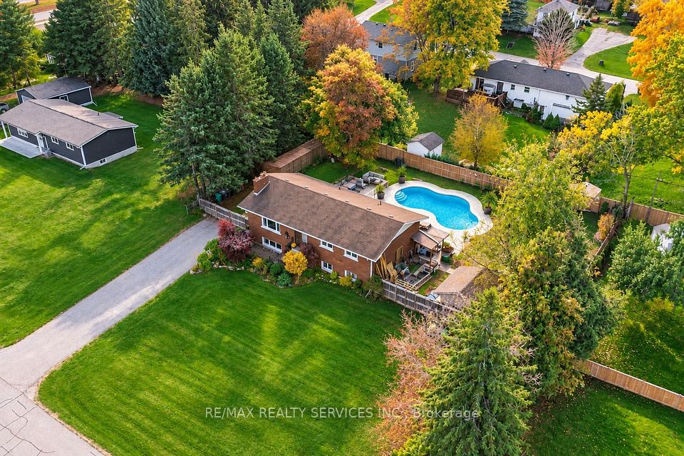 32 Caledon Street, Caledon, ON L7K 0E2 at 32 Caledon Street, Caledon, ON L7K 0E2, Caledon, ON, L7K 0E2