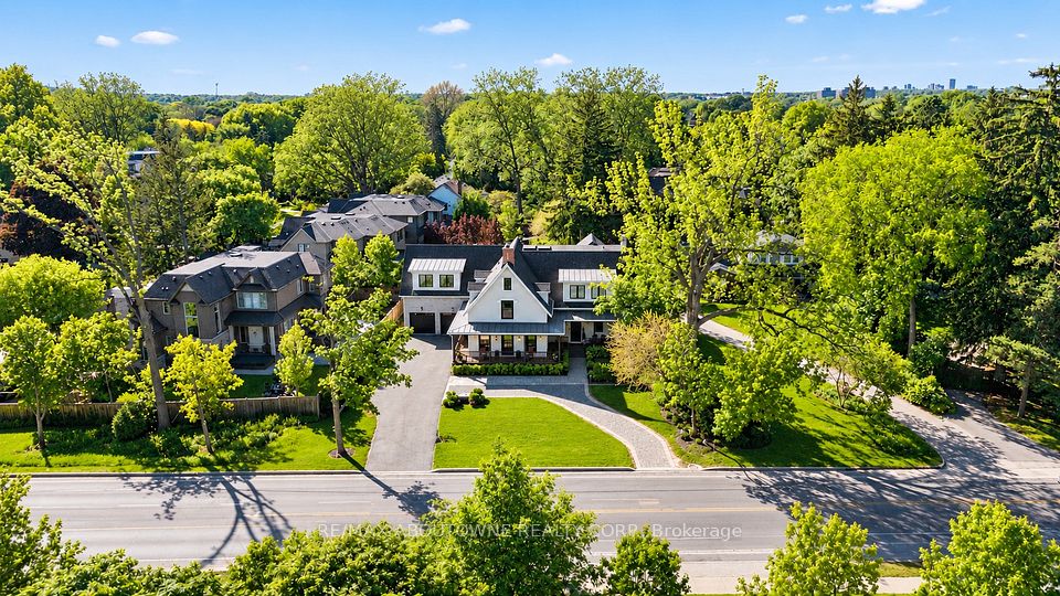 Detached at 489 Lakeshore Road W, Oakville, ON L6K 1G4, Oakville