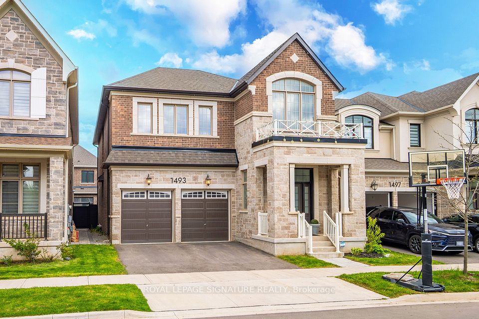 Detached at 1493 Ford Strathy Crescent, Oakville, ON L6H 3W9, Oakville
