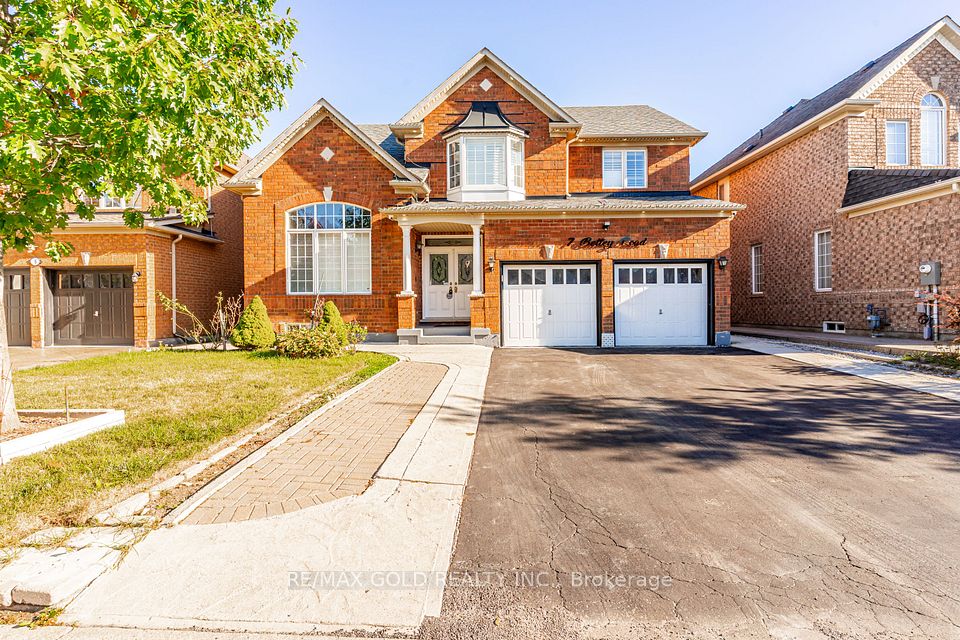 Detached at 7 Bettey Road, Brampton, ON L6P 1S9, Brampton