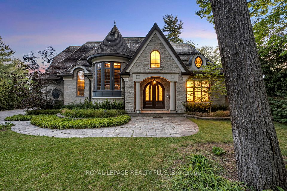 Detached at 1476 Carmen Drive, Mississauga, ON L5G 3Z1, Mississauga