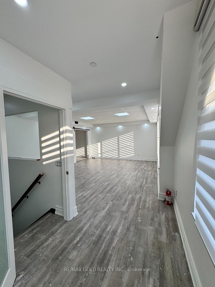 7015 Tranmere Drive 11 (UPPER FLOOR), Mississauga, ON L5S 1T7
