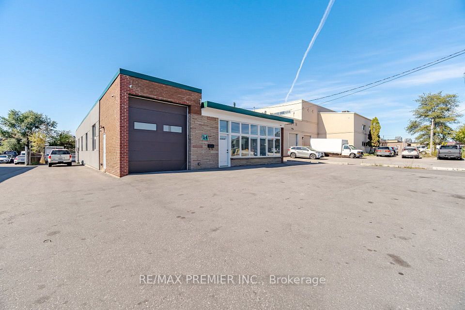 34 Rivalda Road E, Toronto, ON M9M 2M3