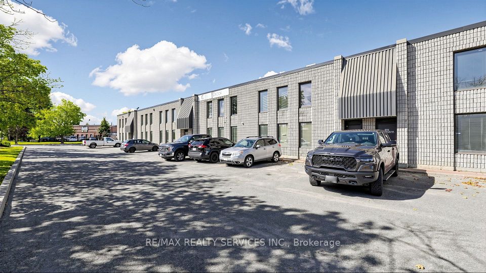 44 Automatic Road 4, Brampton, ON L6S 5N8