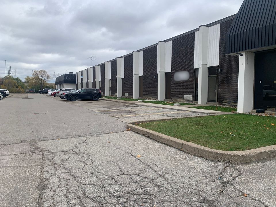 22 Melanie Drive 2, Brampton, ON L6T 4K9