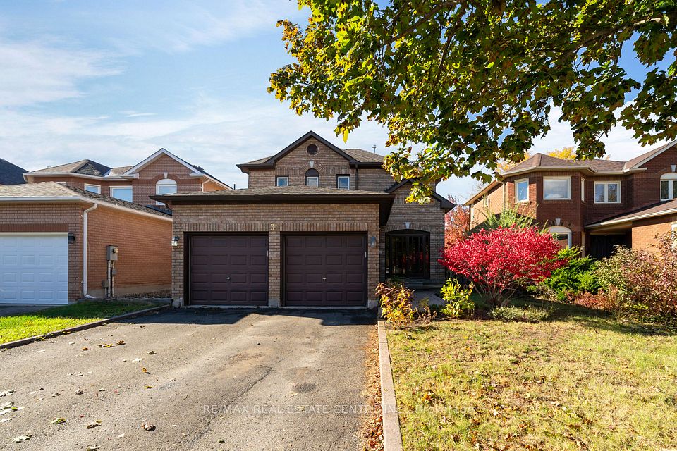 39 Killaloe Crescent, Halton Hills, ON L7G 5N2 at 39 Killaloe Crescent, Halton Hills, ON L7G 5N2, Halton Hills, ON, L7G 5N2