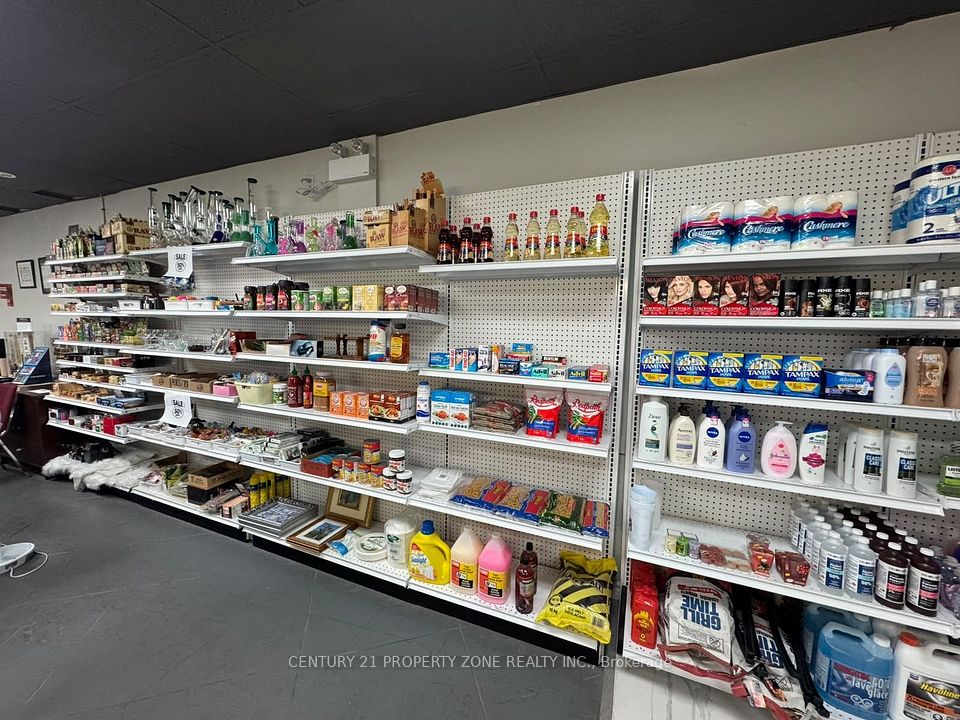 83 Kennedy Road S 17, Brampton, ON L6W 3G1