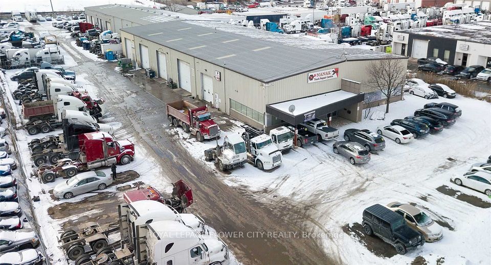 183 Rutherford Road S, Brampton, ON L6W 3J7