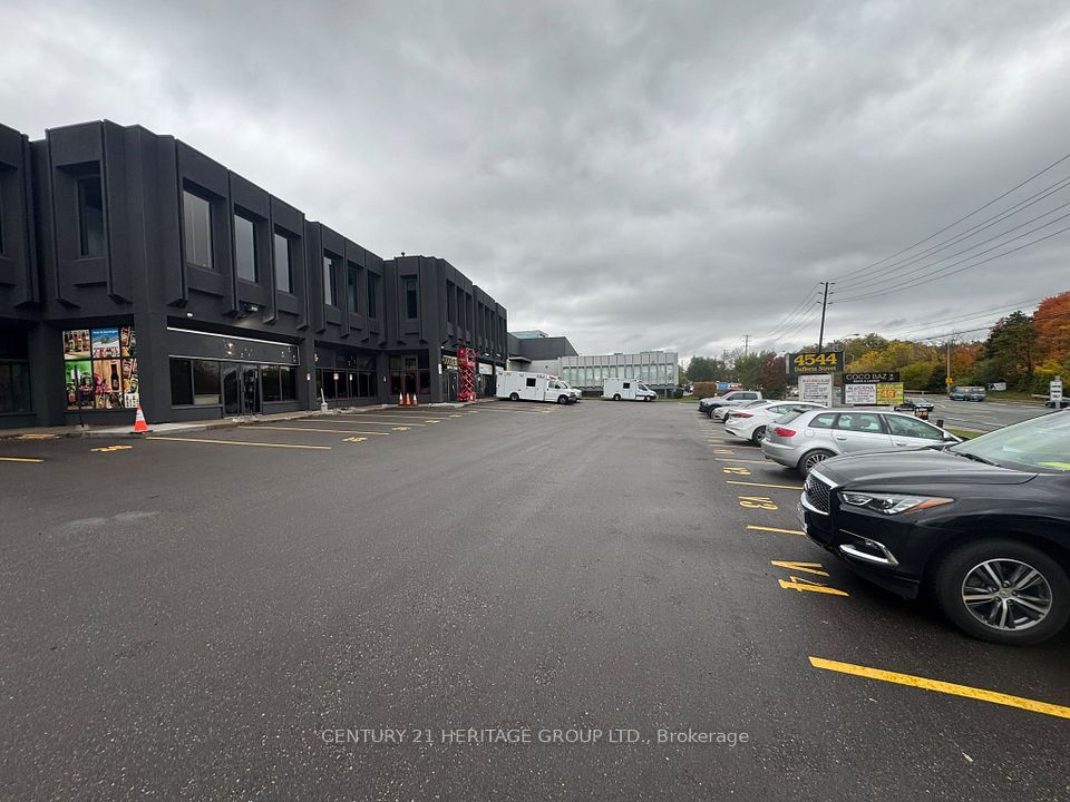 4544 Dufferin Street 20 & 21, Toronto, ON M3H 5R9