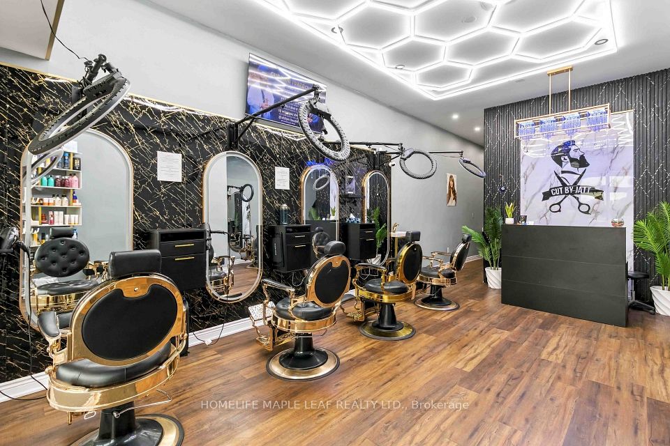 8 Flowertown Avenue, Brampton, ON L6X 2J9