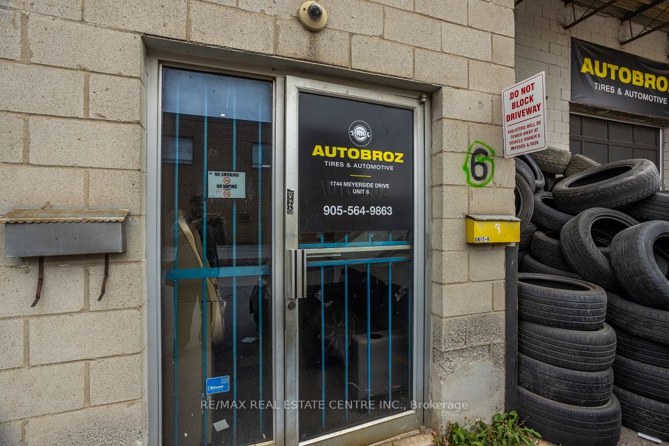 1744 Meyerside Drive 6, Mississauga, ON L5T 1A3