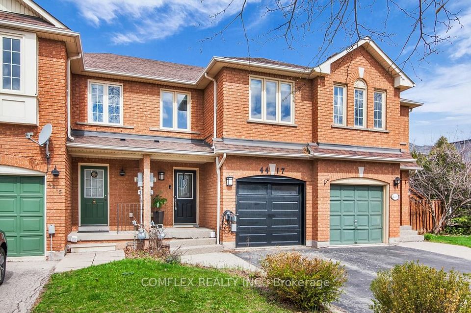 Att/Row/Townhouse at 4417 Vallence Drive, Burlington, ON L7L 6J7, Burlington