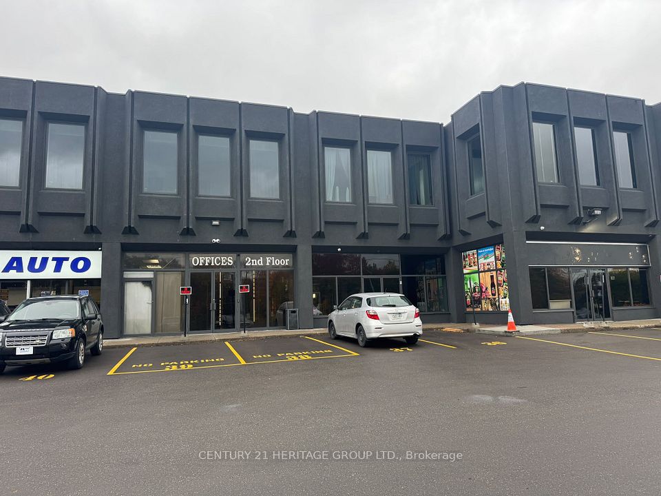 4544 Dufferin Street 5, Toronto, ON M3H 5X2