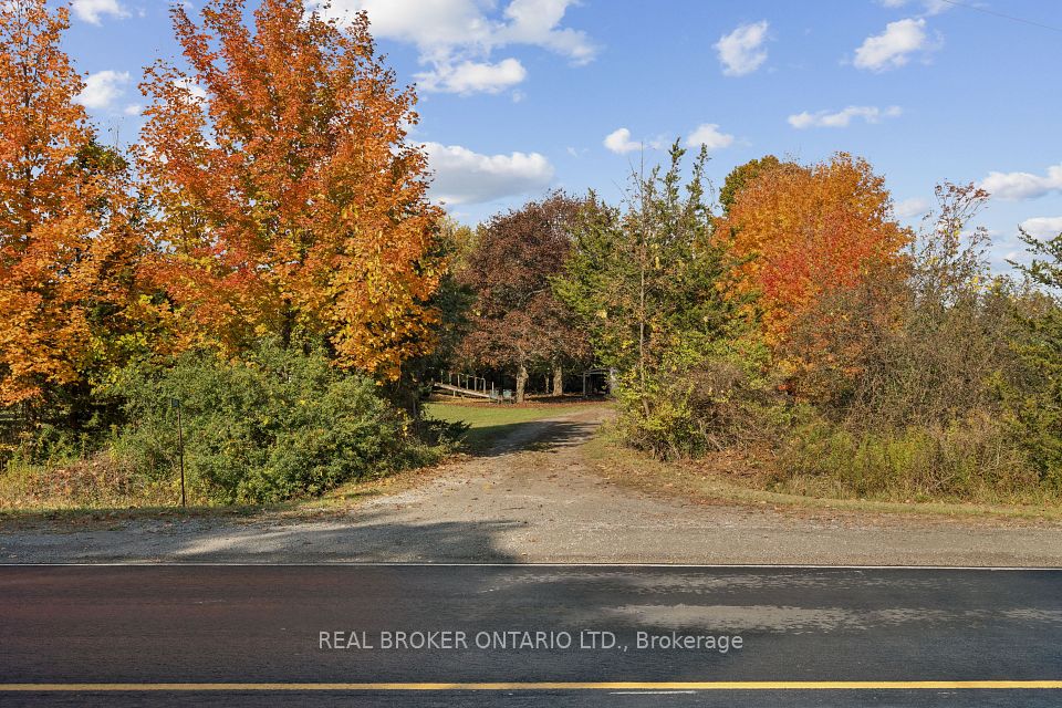 Detached at 5649 25 Side Road, Milton, ON L7J 2L7, Milton