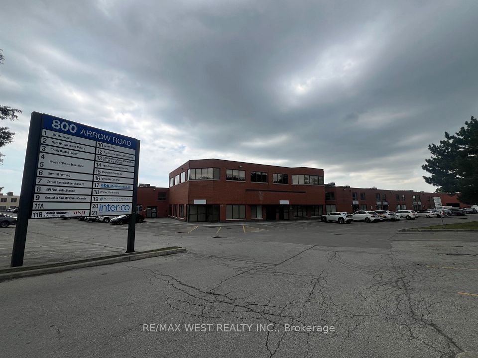800 Arrow Road 12 (Upper), Toronto, ON M9M 2Z8