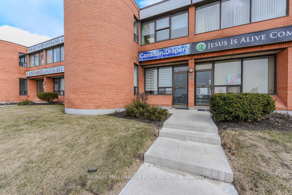 750 Oakdale Road 64, Toronto, ON M3N 2Z4