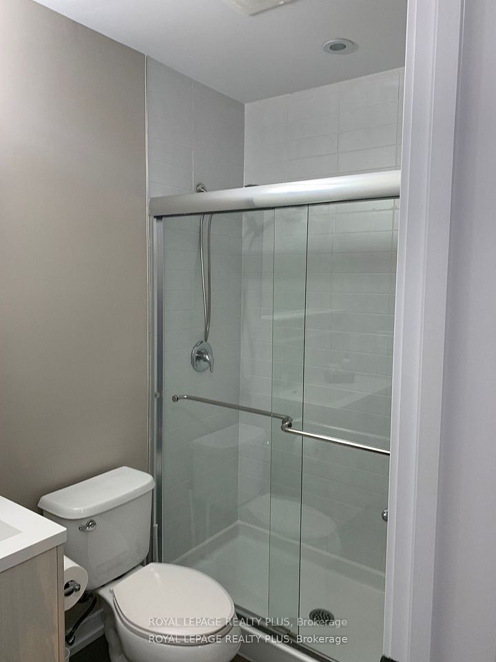 457 Plains Road E 403, Burlington, ON L7T 0B8 13