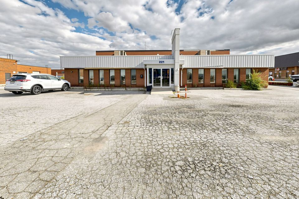221 Advance Boulevard, Brampton, ON L6T 4J2