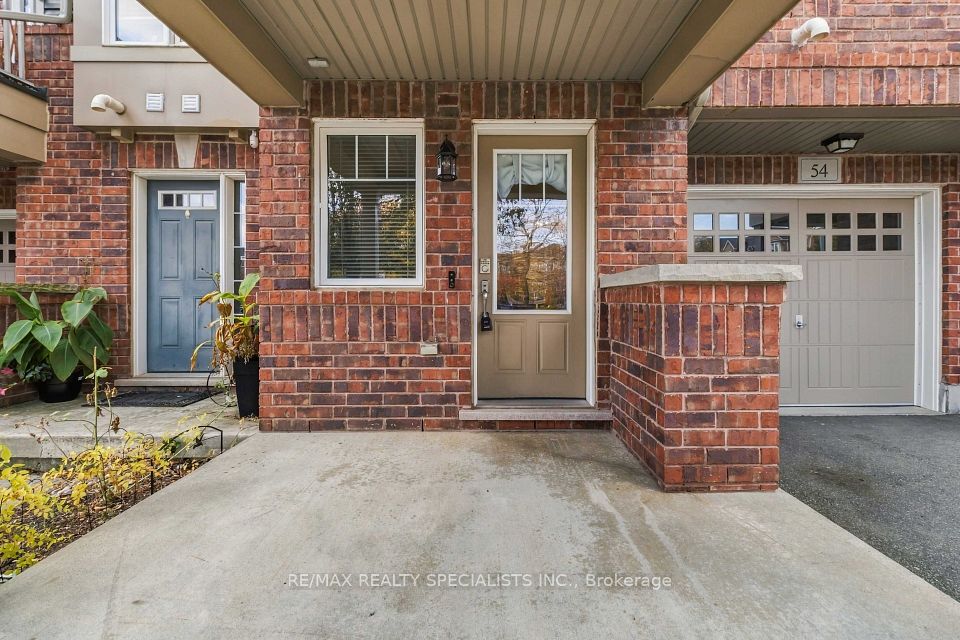 3050 Rotary Way 54, Burlington, ON L7M 0G8 2