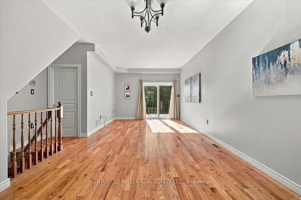 4066 Medland Drive, Burlington, ON L7M 4Z6 6