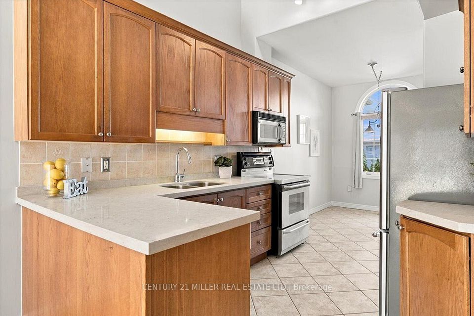 4066 Medland Drive, Burlington, ON L7M 4Z6 9