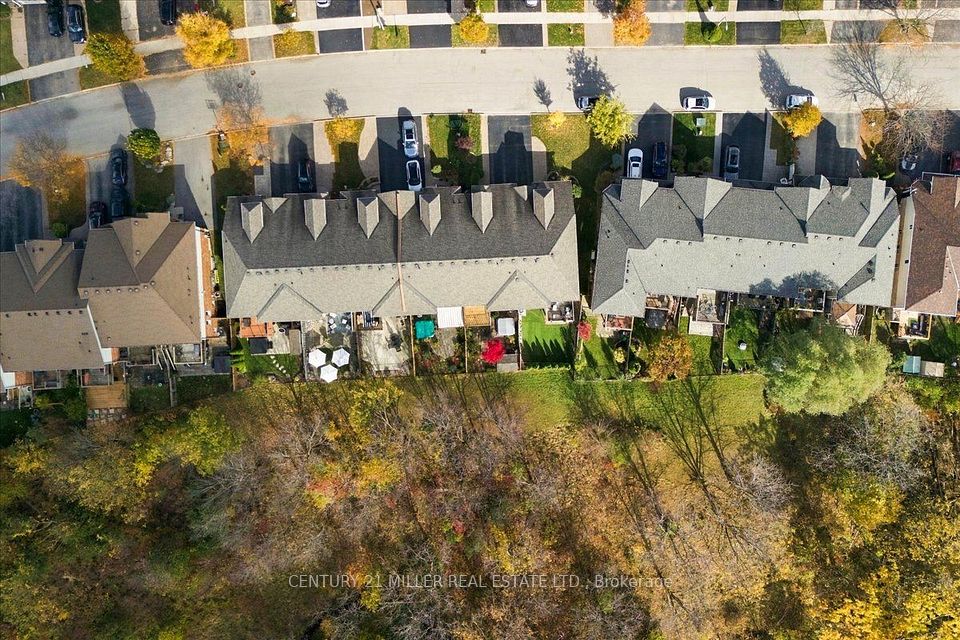 4066 Medland Drive, Burlington, ON L7M 4Z6 2