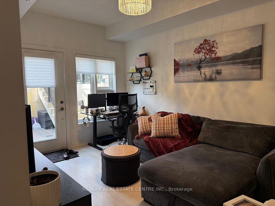 1137 Cooke Boulevard 214, Burlington, ON L7T 0C3 18
