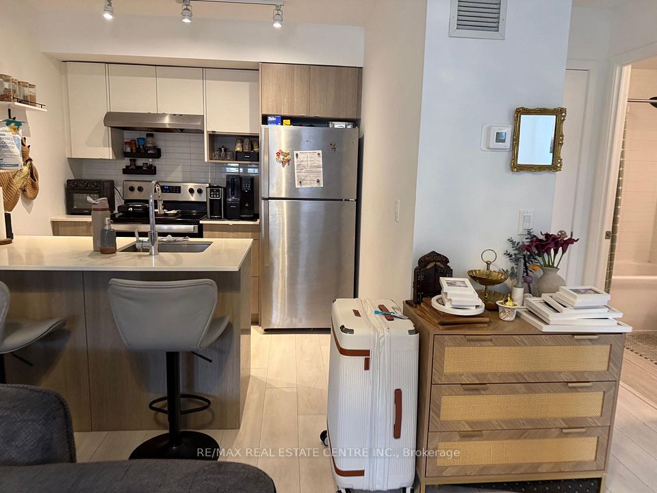 1137 Cooke Boulevard 214, Burlington, ON L7T 0C3 13