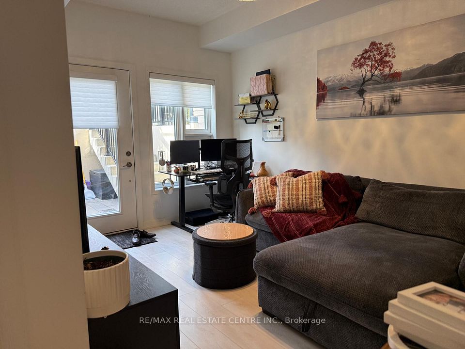 1137 Cooke Boulevard 214, Burlington, ON L7T 0C3 17
