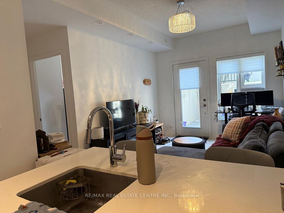 1137 Cooke Boulevard 214, Burlington, ON L7T 0C3 9