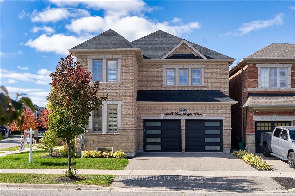 Detached at 4645 Doug Wright Drive, Burlington, ON L7M 0L3