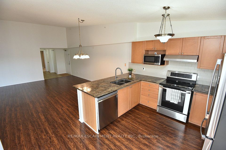 2085 Appleby Line 412, Burlington, ON L7L 7G8 18