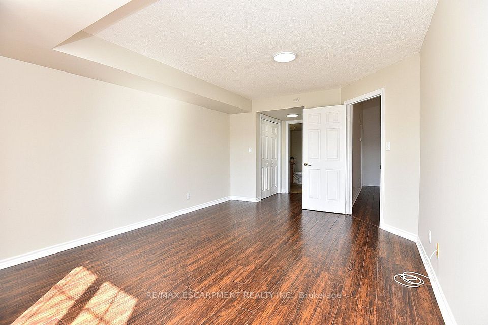 2085 Appleby Line 412, Burlington, ON L7L 7G8 21