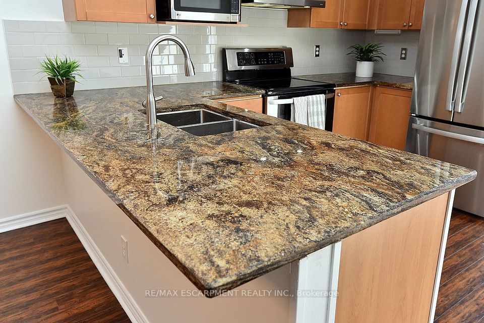 2085 Appleby Line 412, Burlington, ON L7L 7G8 14