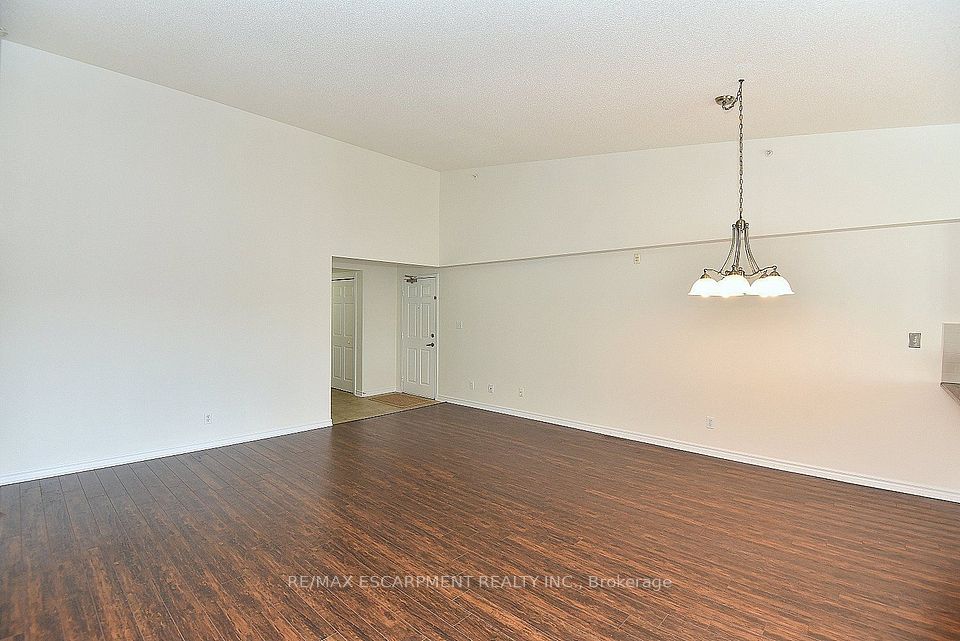 2085 Appleby Line 412, Burlington, ON L7L 7G8 8