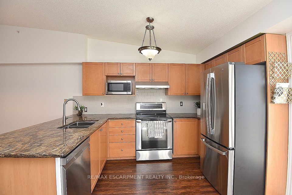 2085 Appleby Line 412, Burlington, ON L7L 7G8 20