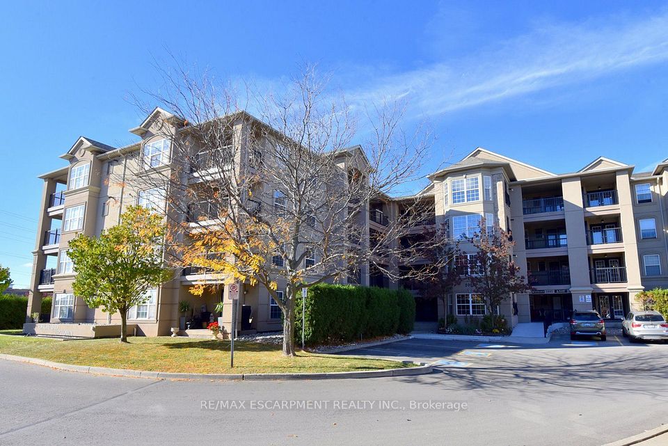 2085 Appleby Line 412, Burlington, ON L7L 7G8 3