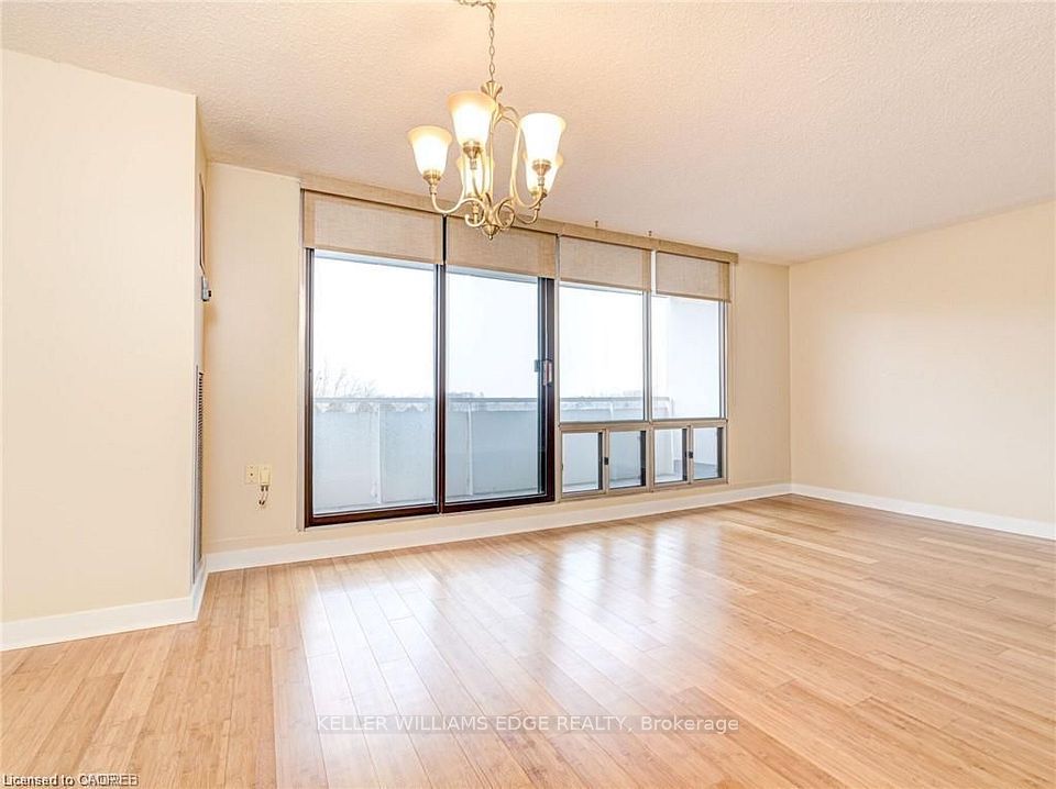 2055 Upper Middle Road 302, Burlington, ON L7P 3P4 7