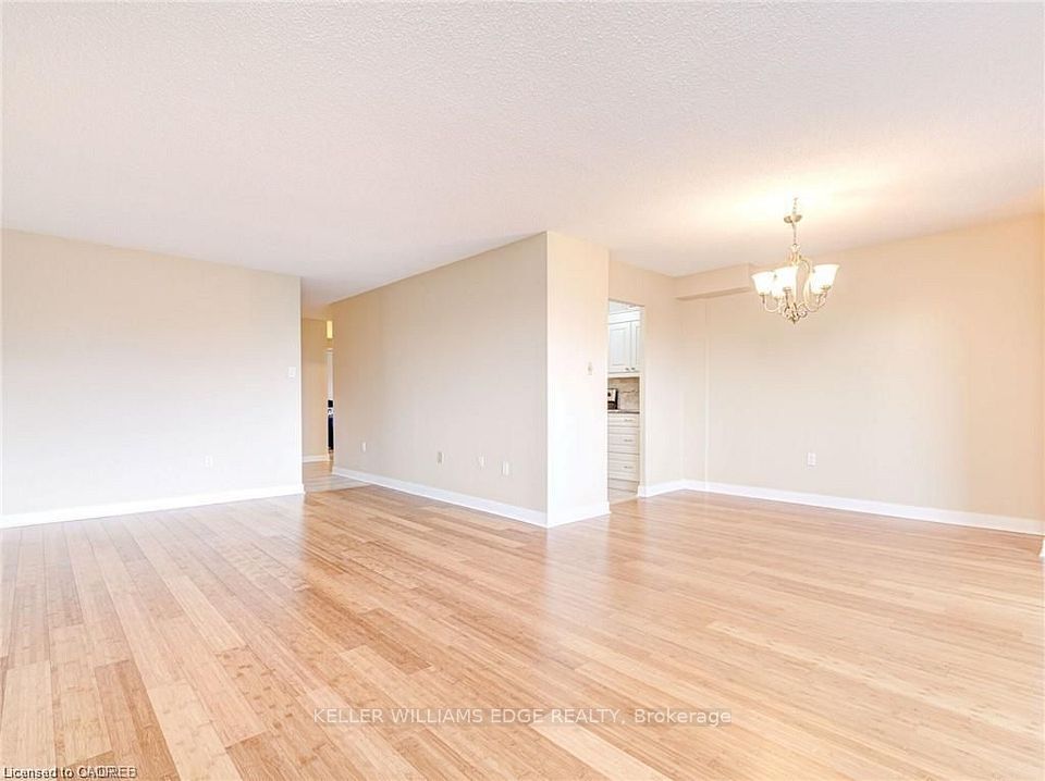 2055 Upper Middle Road 302, Burlington, ON L7P 3P4 9