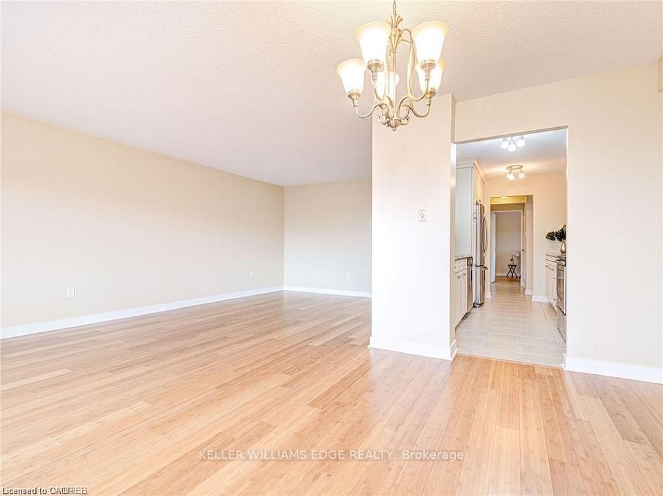 2055 Upper Middle Road 302, Burlington, ON L7P 3P4 8