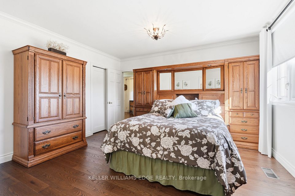 1360 Waterdown Road, Burlington, ON L7P 4Z9 23