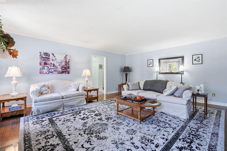 1360 Waterdown Road, Burlington, ON L7P 4Z9 8