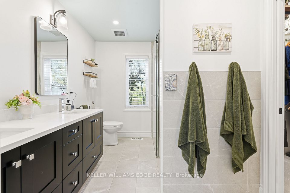 1360 Waterdown Road, Burlington, ON L7P 4Z9 25