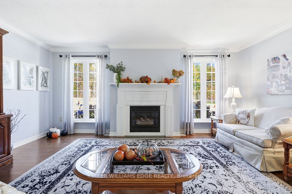 1360 Waterdown Road, Burlington, ON L7P 4Z9 6