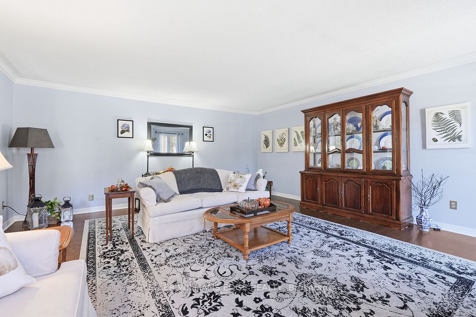 1360 Waterdown Road, Burlington, ON L7P 4Z9 7