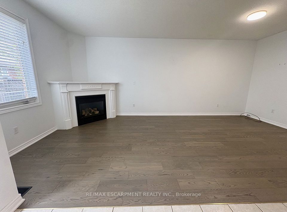 5325 APPLEGARTH Drive, Burlington, ON L7L 6V3 10