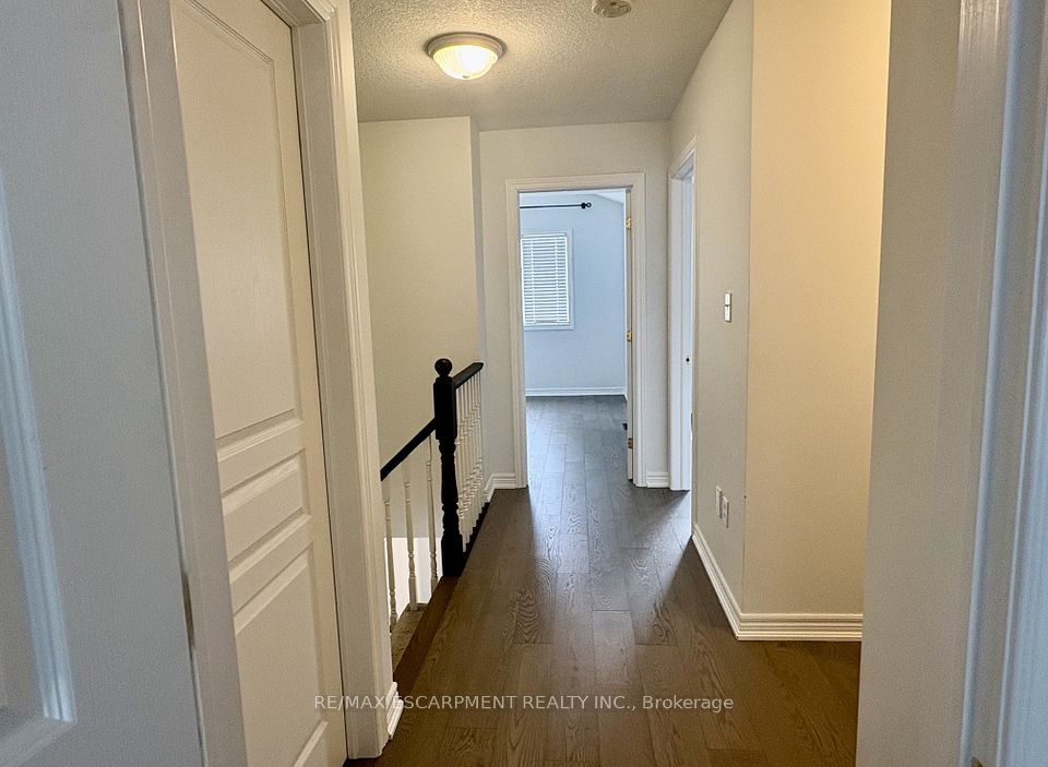 5325 APPLEGARTH Drive, Burlington, ON L7L 6V3 13